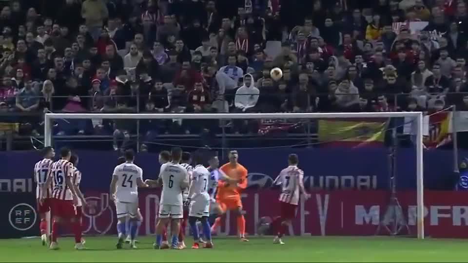 主场复仇雄鹿！库里谈获胜之道：提升防守、控制失误与保护篮板