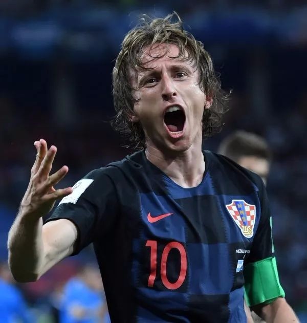 1射0正！利物浦亿元先生首发68分钟几乎隐形 数据惨淡态度更差