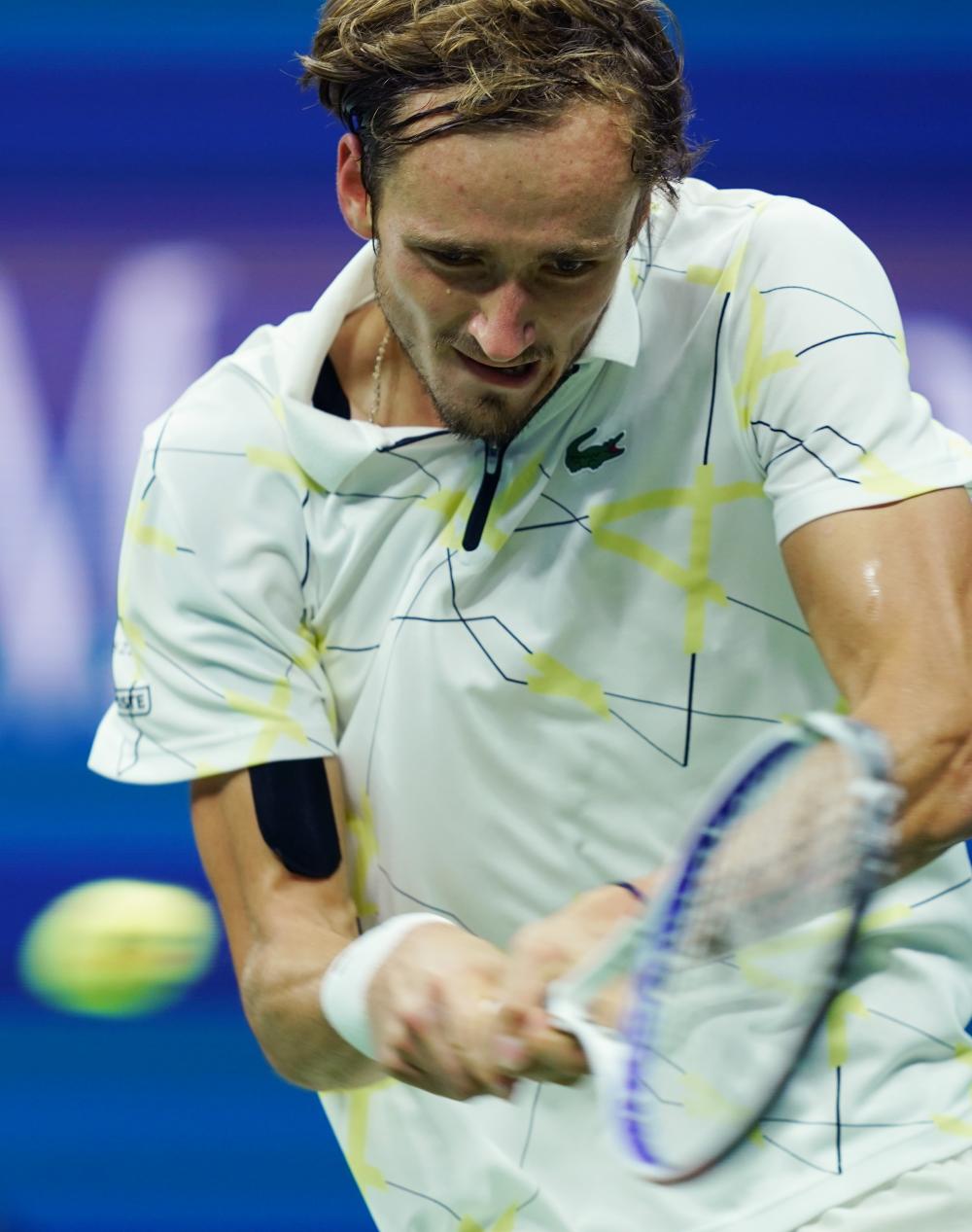 献超过两位 献超过两位